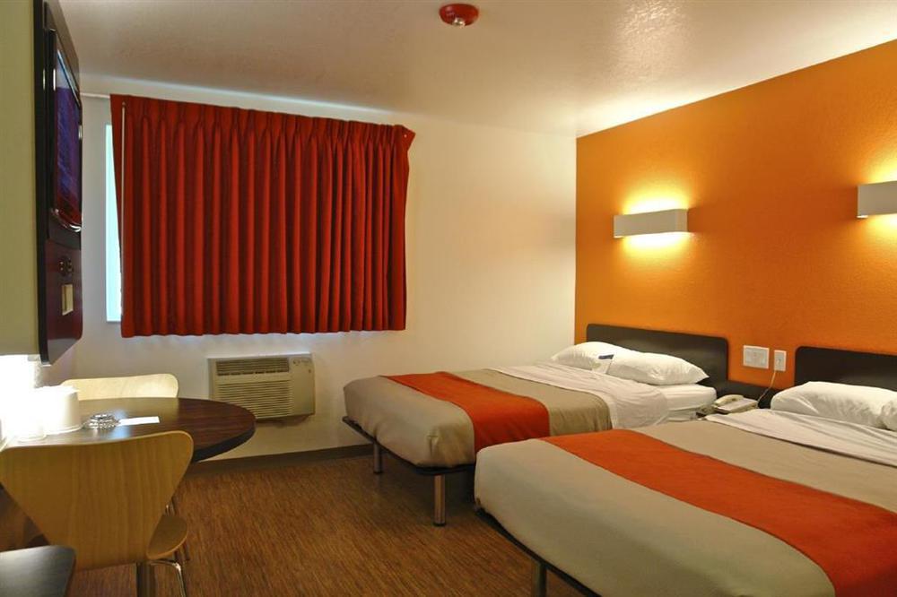 Econo Lodge 아이다호 팔스 객실 사진